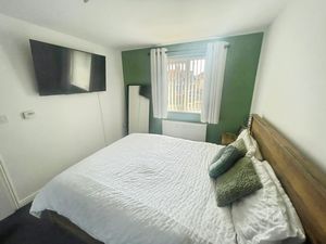 Photo 16- click for photo gallery